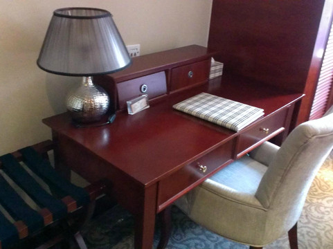 宝隆泰晤士假日酒店主图