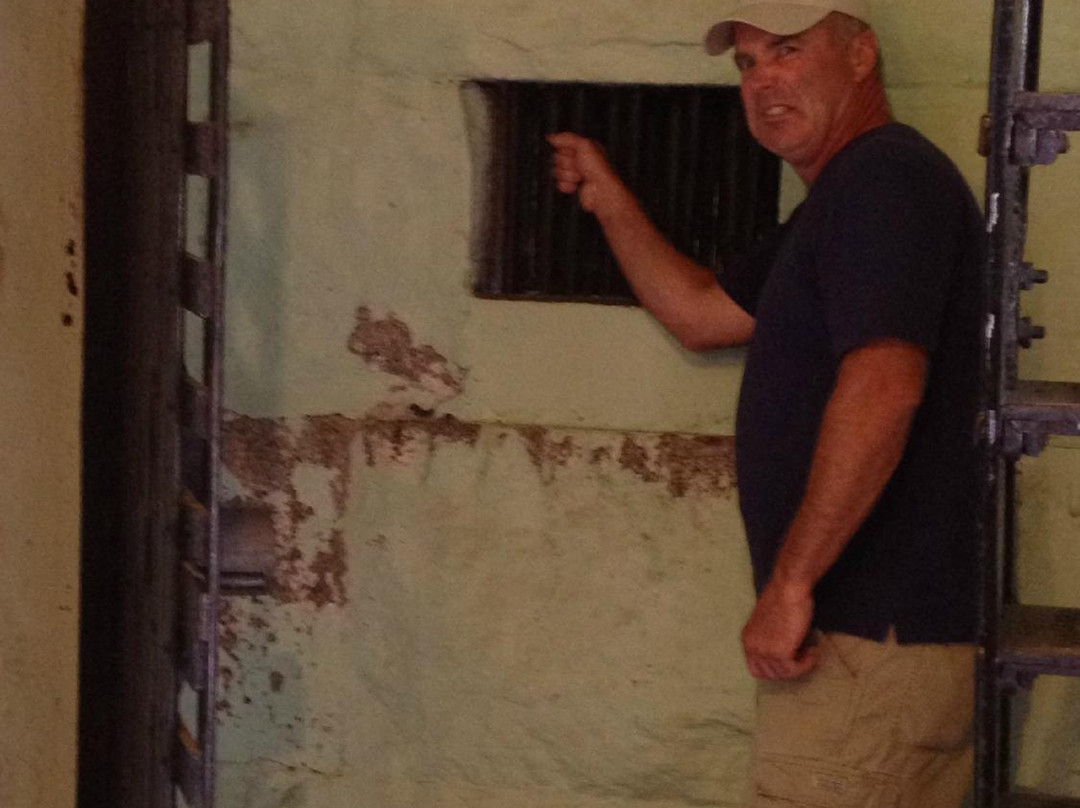 Mariposa County's Old Stone Jail-马里波萨必去景点