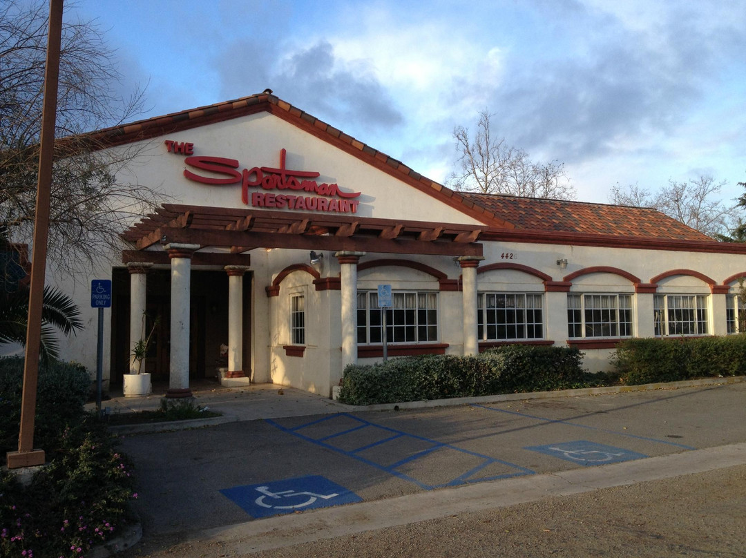 Sportsman Restaurant and Lounge