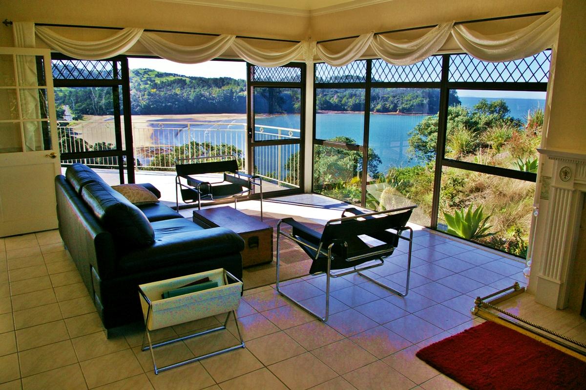 Moontide Lodge-官方