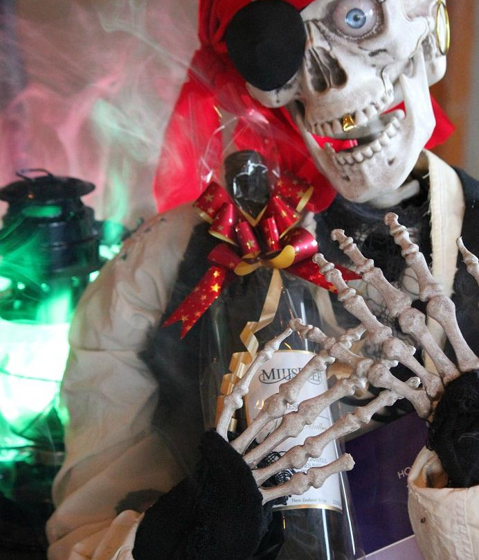 Pirates of the Pacific Dinner Show-芒格努伊山必去景点