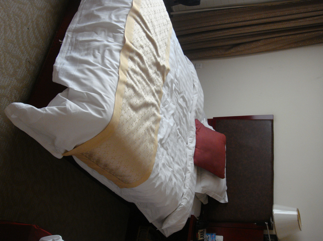 昆仑大酒店主图