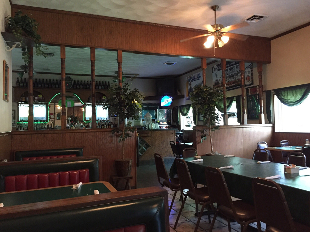 London Mills餐馆和美食-Picco's Pit BBQ & Steak House