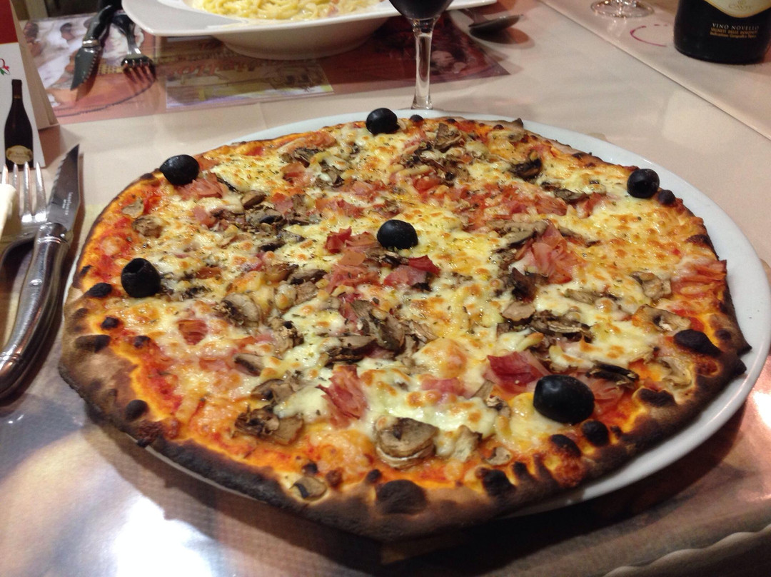 Aumetz餐馆和美食-Sempre Linda