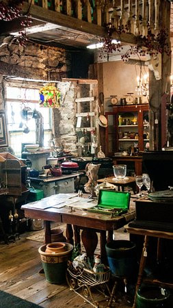 Old Stone Mill Antiques and Treasures-Chepachet必去景点