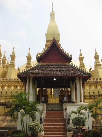 塔銮寺 (Pha That Luang)-万象必去景点