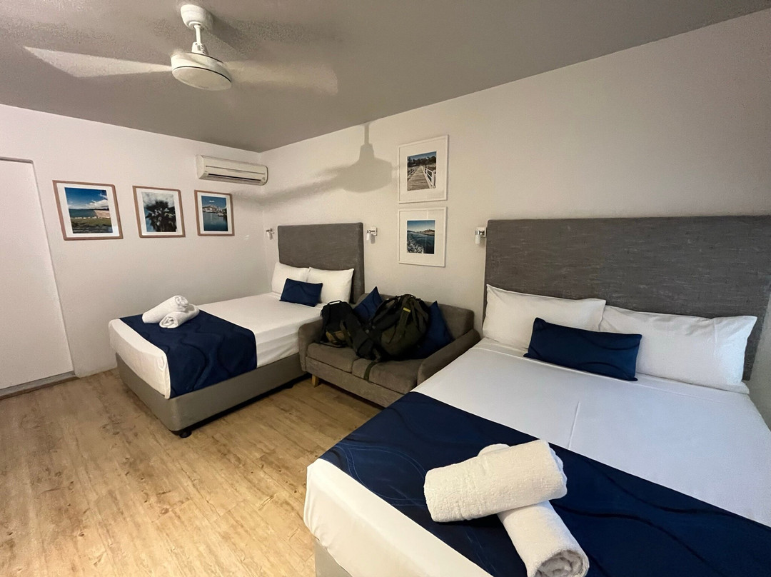 海滩别墅汽车旅馆主图