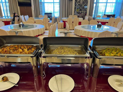 索金大酒店主图