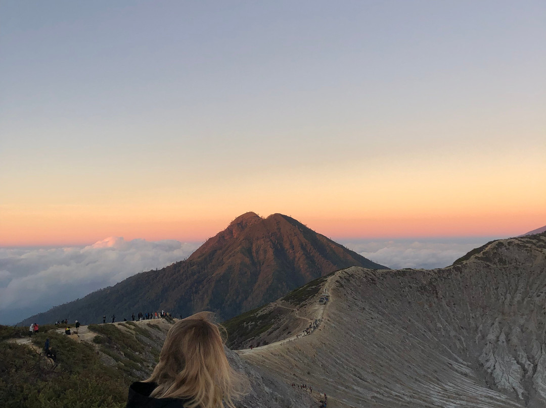 East Journey Travel-泗水必去景点
