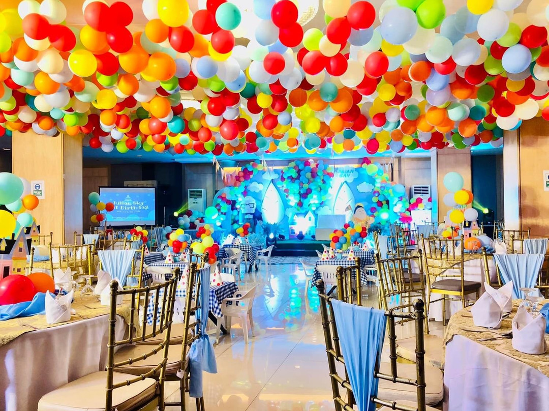 The Plaza Hotel Balanga City主图