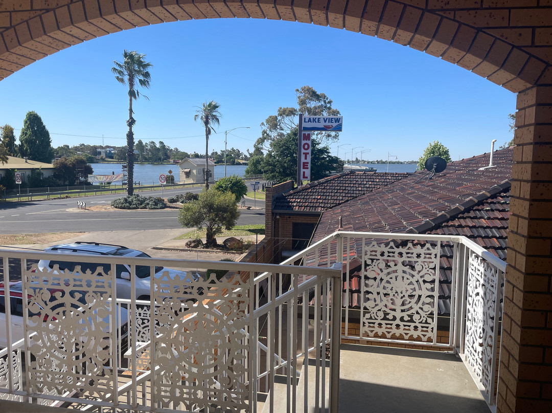 Lakeview Motel主图