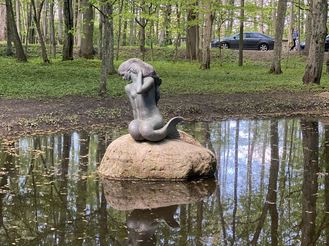 Undina Sculpture-涅斯维日必去景点