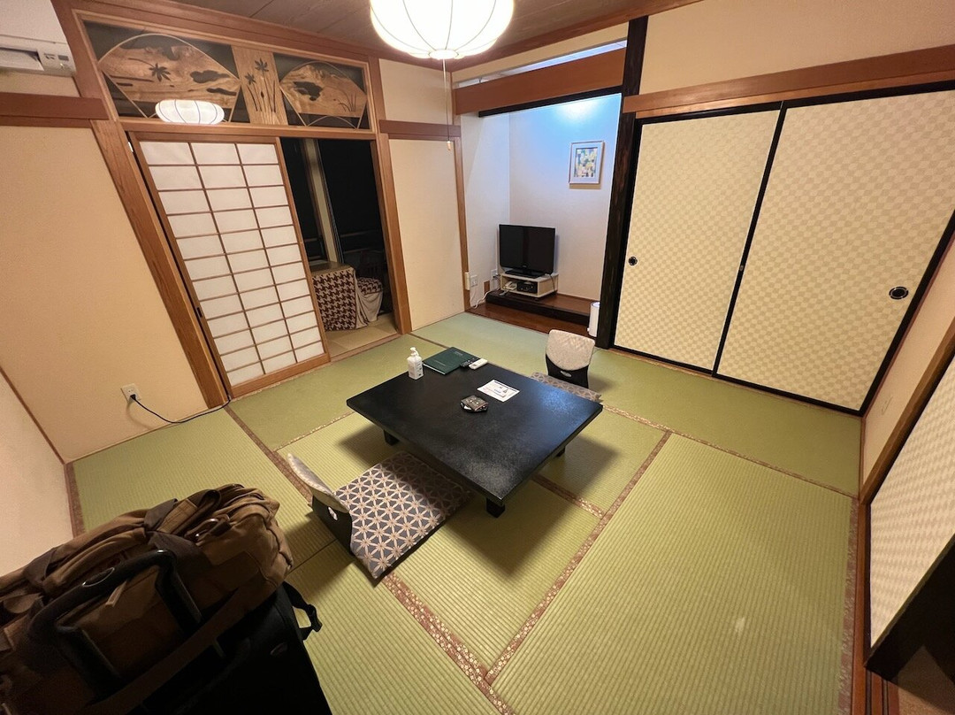 Semi Onsen主图