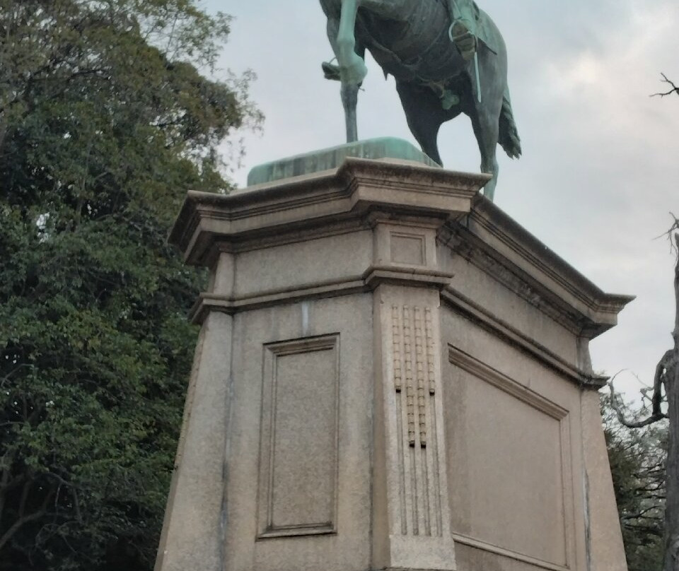 Komatsunomiya Akihito Shinno Statue-Uenokoen必去景点