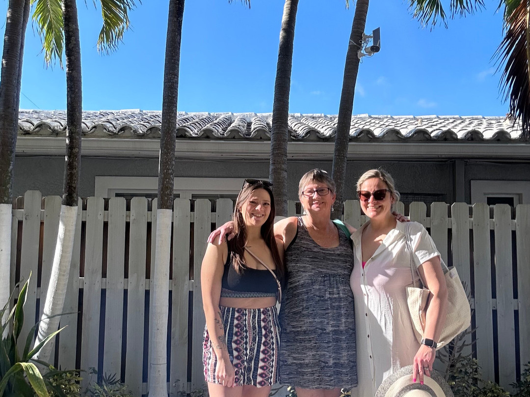 迪杰海滩度假酒店主图