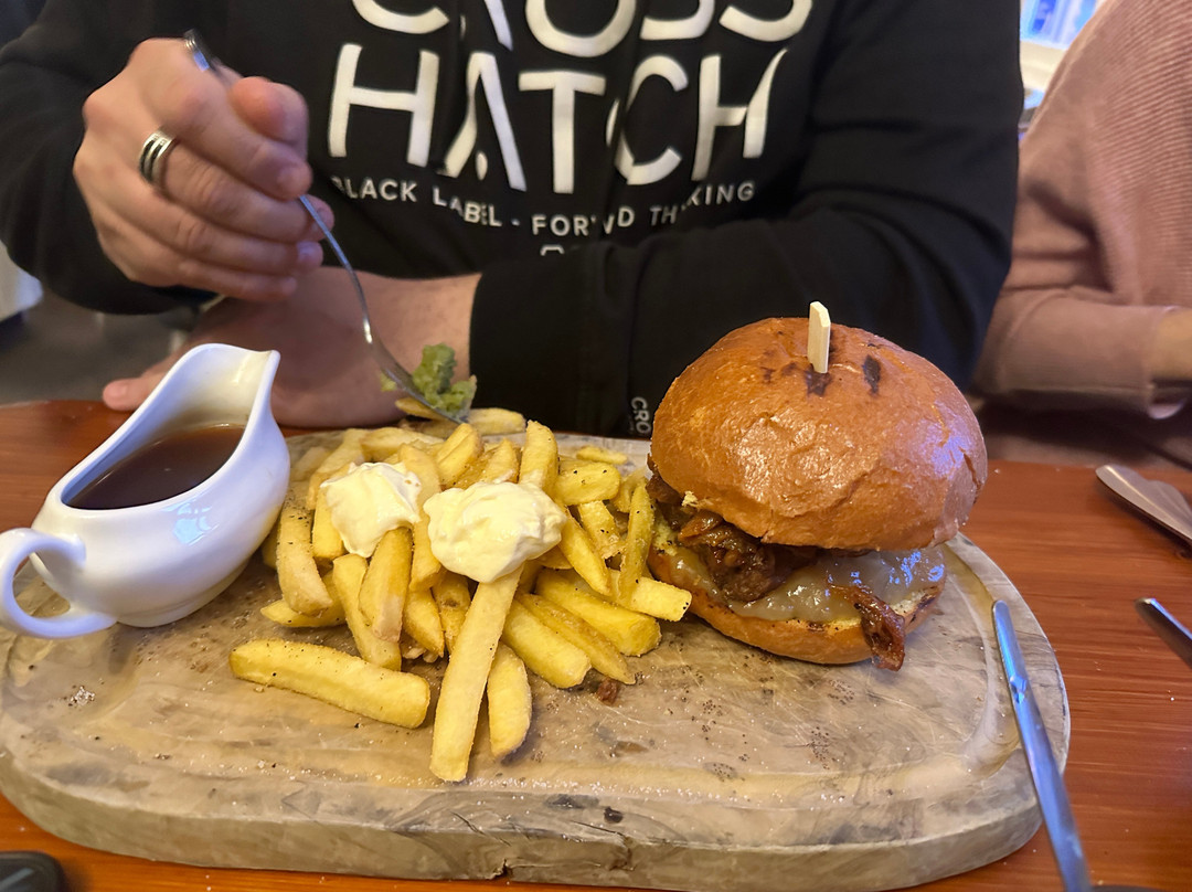 Pig and Whistle主图