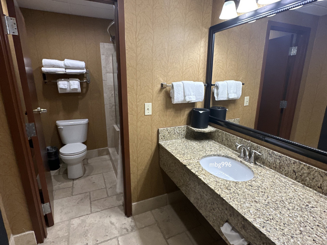 Bearskin Lodge on the River Hotel主图