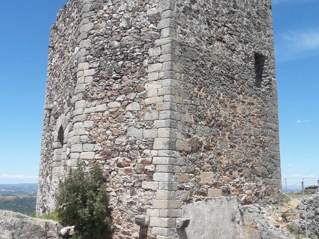 Castelo de Algoso景点图片