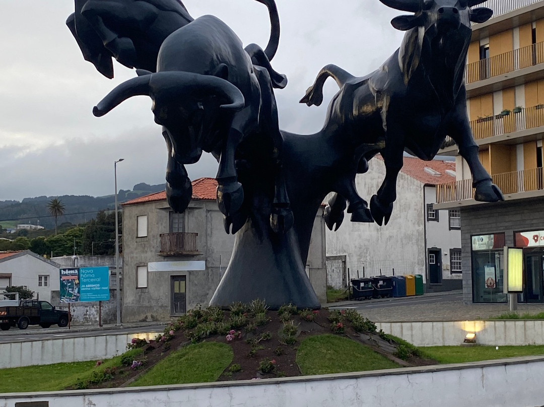 Monumento Ao Toiro (bull Monument)-亚速尔群岛英雄港中心区必去景点