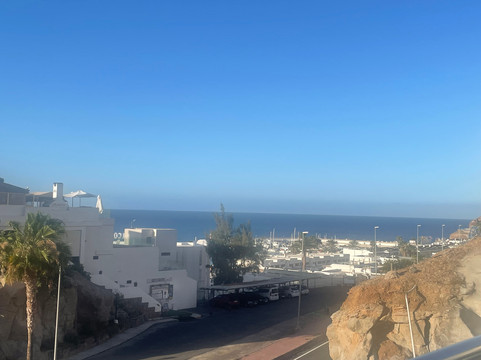 瑞佛利集团酒店主图