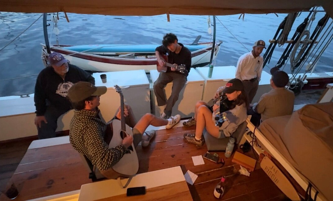 Schooner J. & E. Riggin Day Cruises景点图片