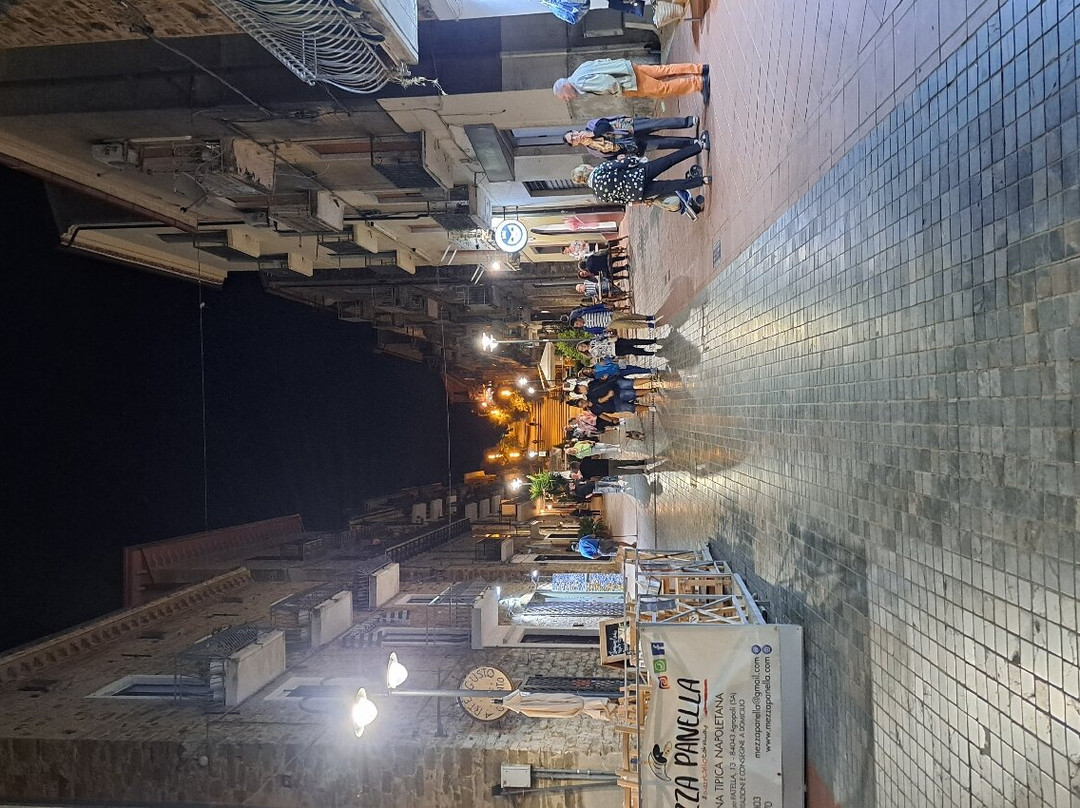 Piazza V. Veneto e Corso Garibaldi-阿格罗波利必去景点