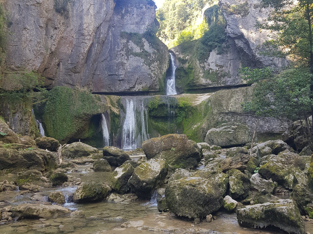 La Cascade de la Billaude景点图片
