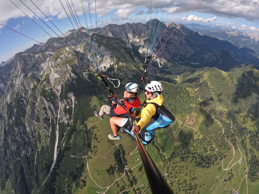 FlyTandem Paragliding-维尔芬韦恩必去景点