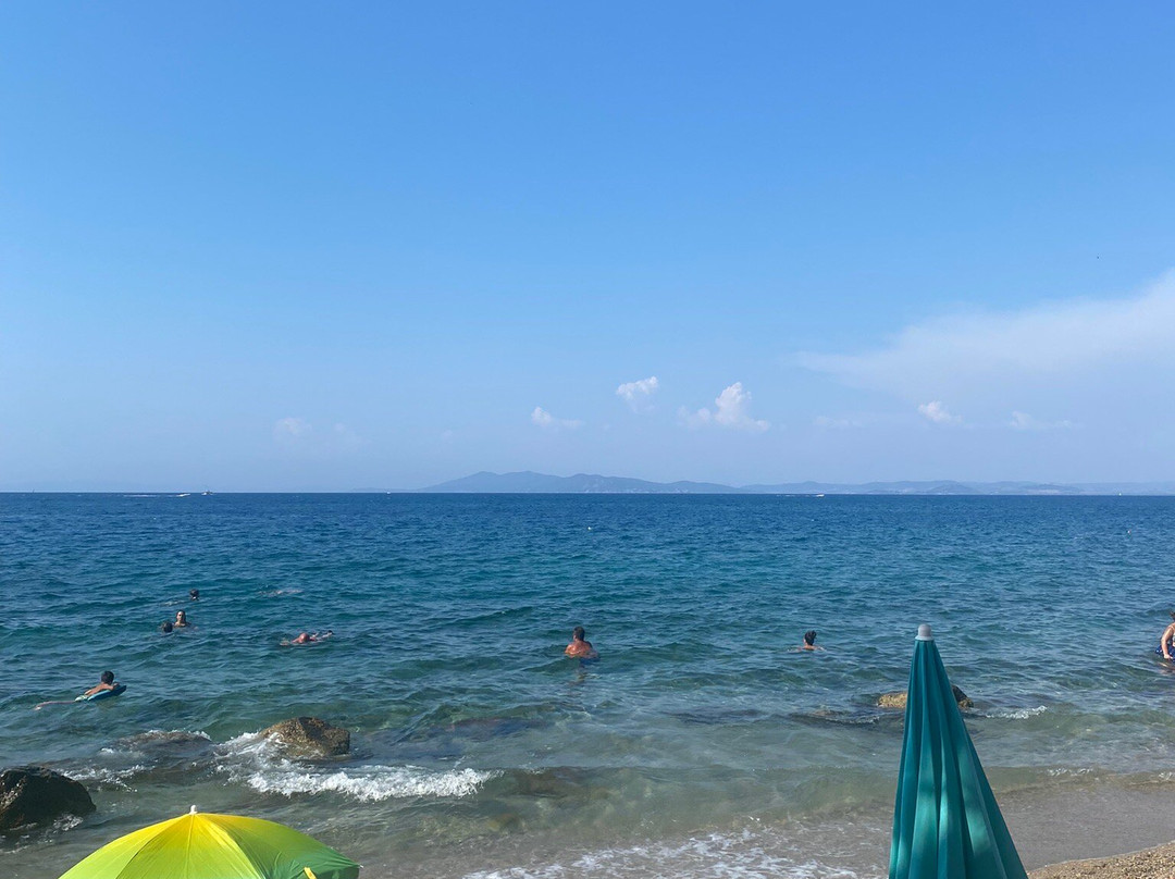 Spiaggia Libera La Cantoniera景点图片