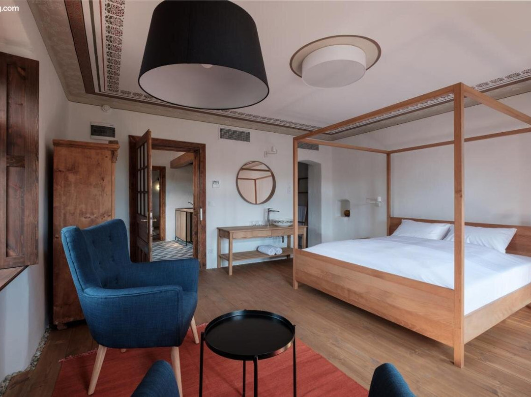 Almalomb Apartman主图