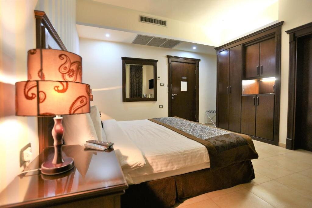 西萨玛酒店主图