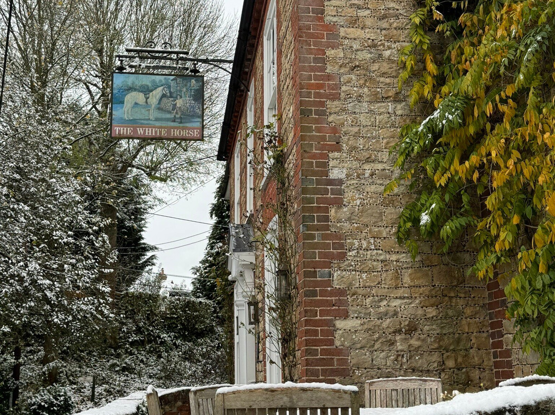 The White Horse Inn主图