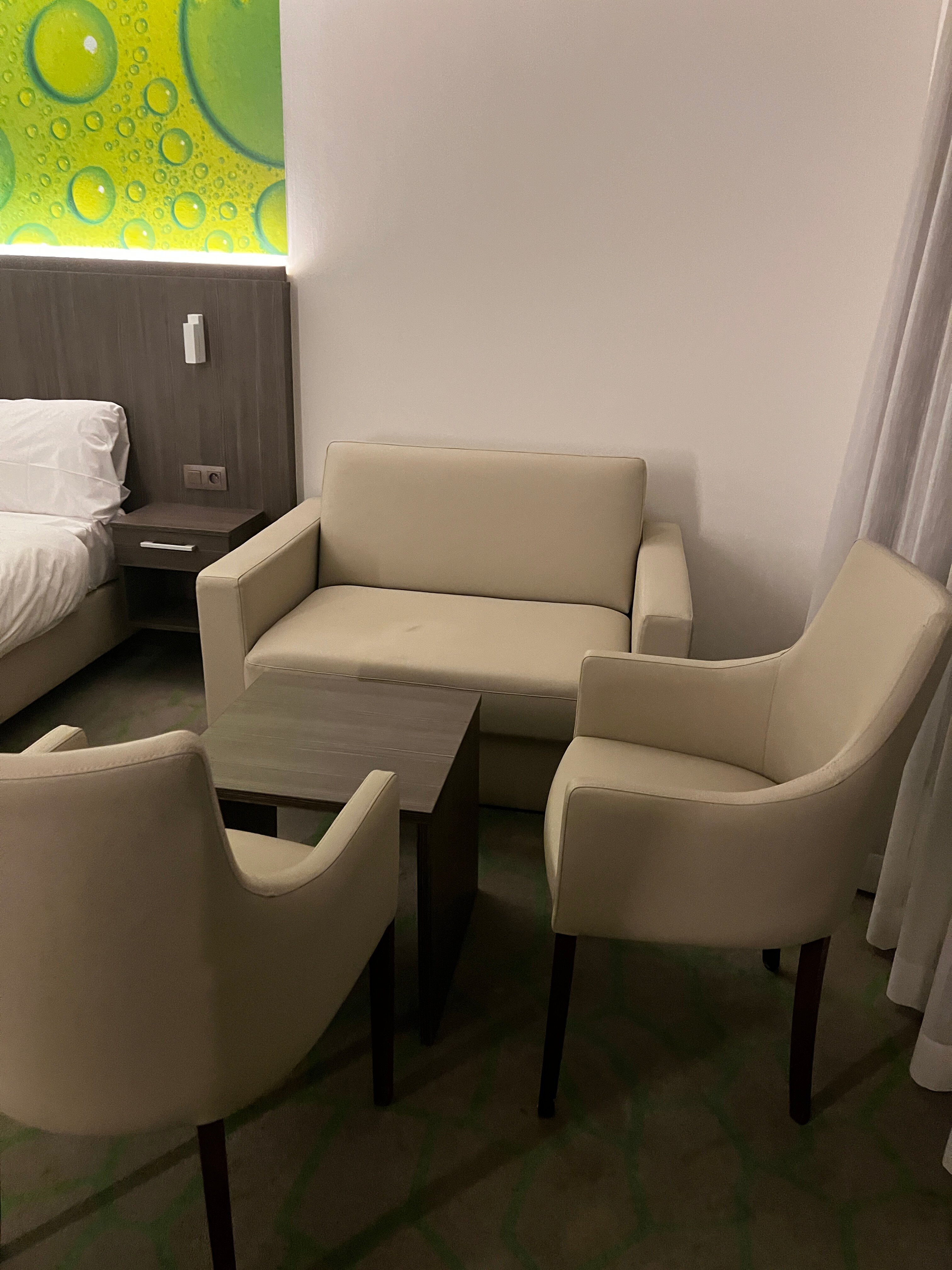 B&B酒店- 蒙斯中心丽都店-客卧