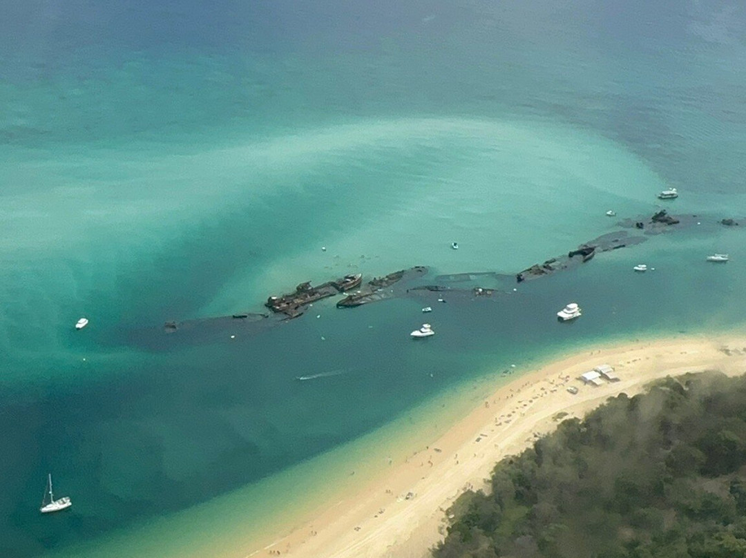Tangalooma Helicopter Service景点图片
