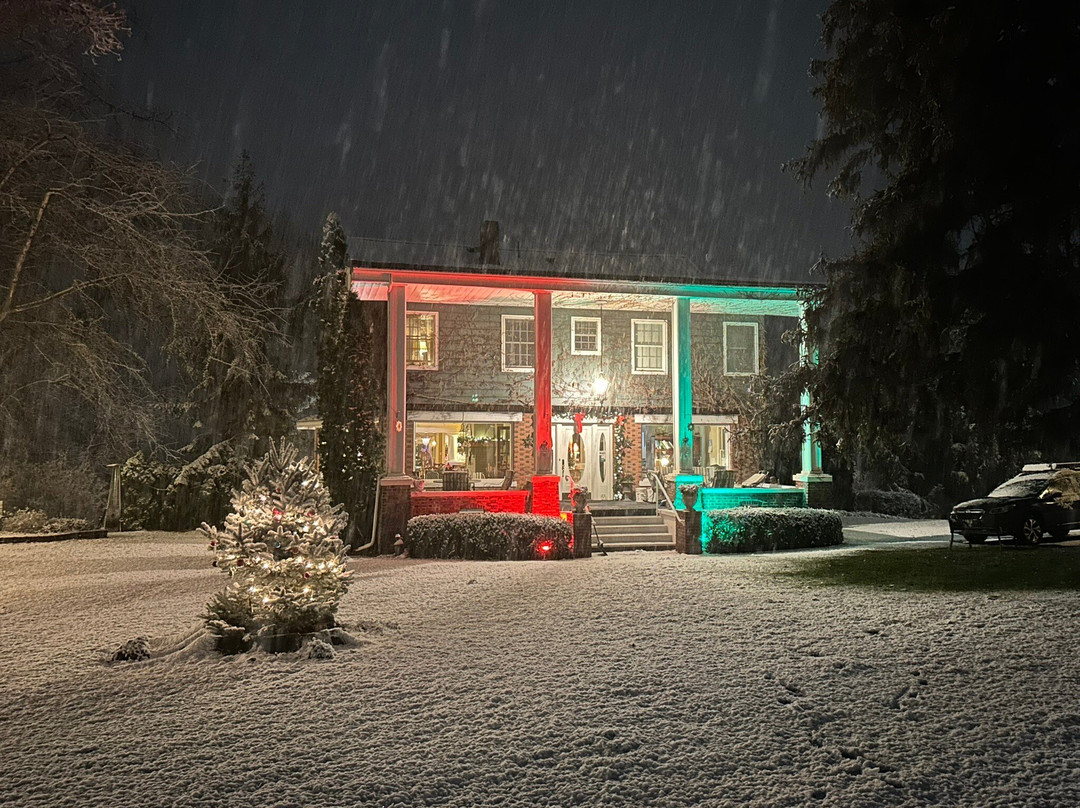 Warm Springs Inn & Winery主图