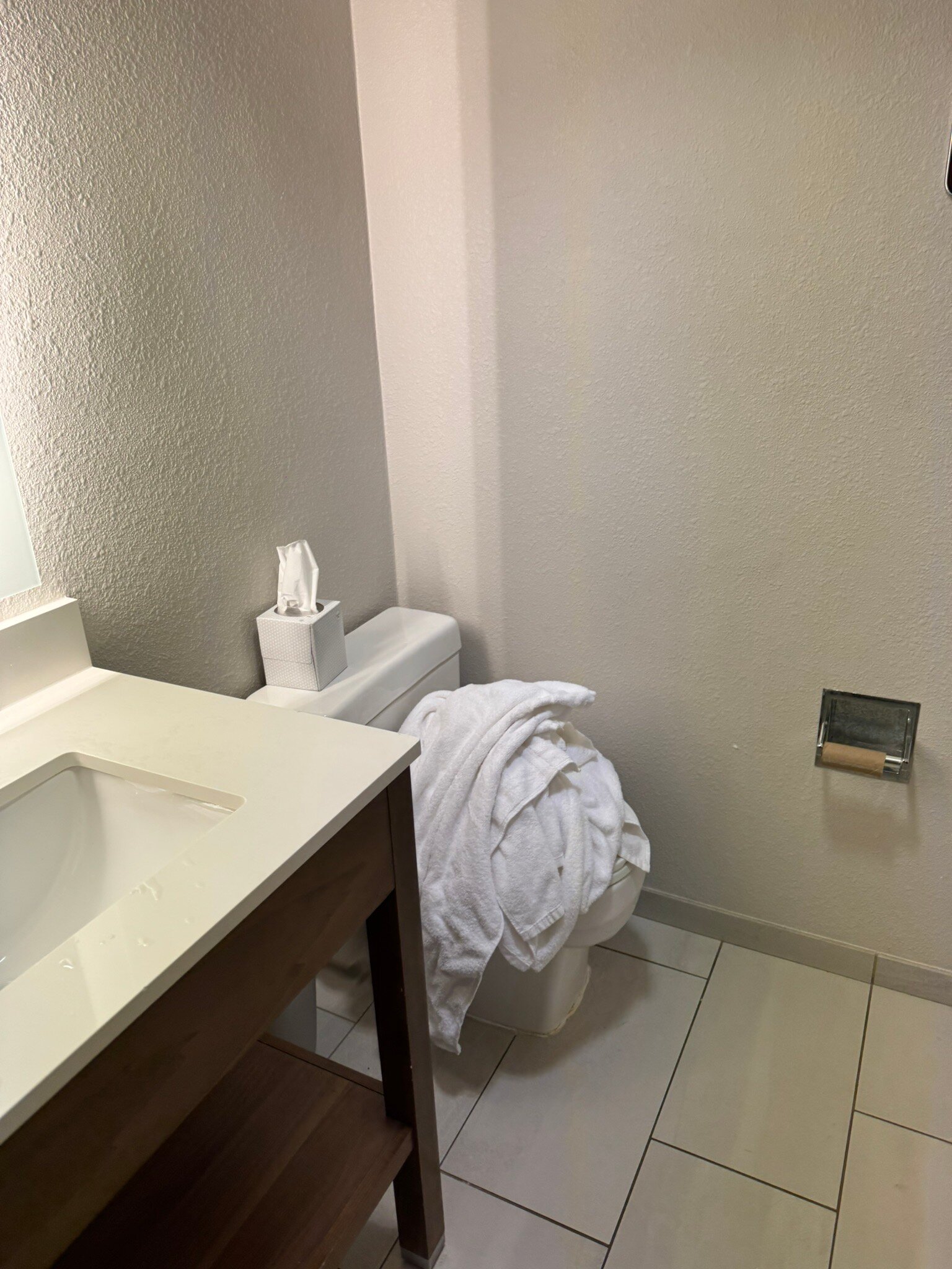 布洛英罗克快捷假日酒店-官方