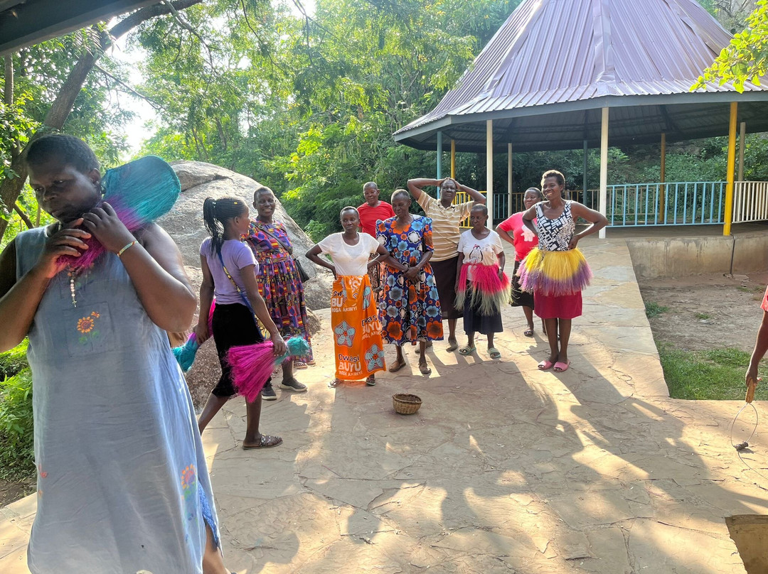 Kit Mikayi-基苏木必去景点