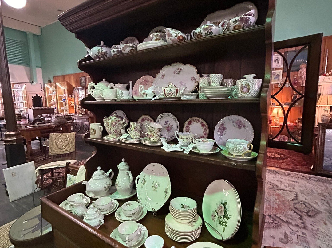 Main Street Antiques On Harrison景点图片