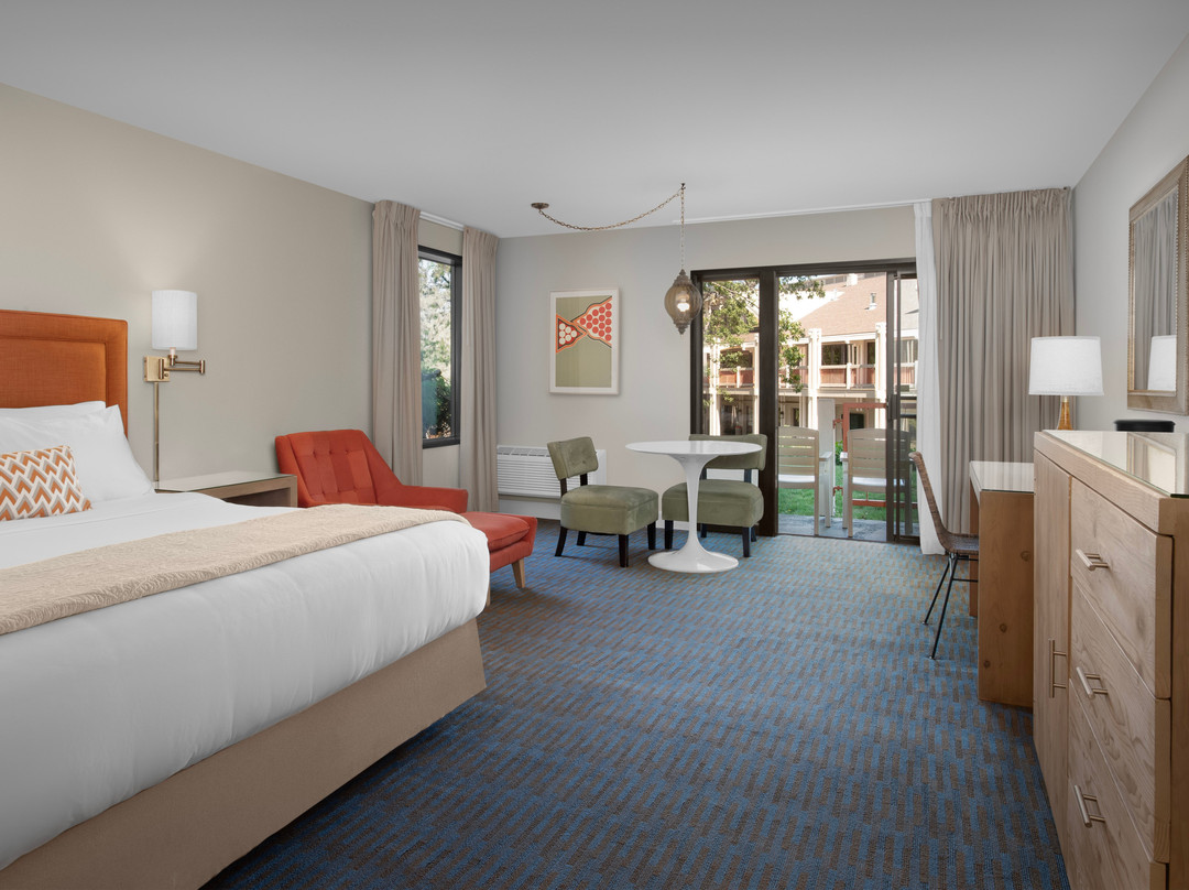 Ashland Hills Hotel & Suites主图