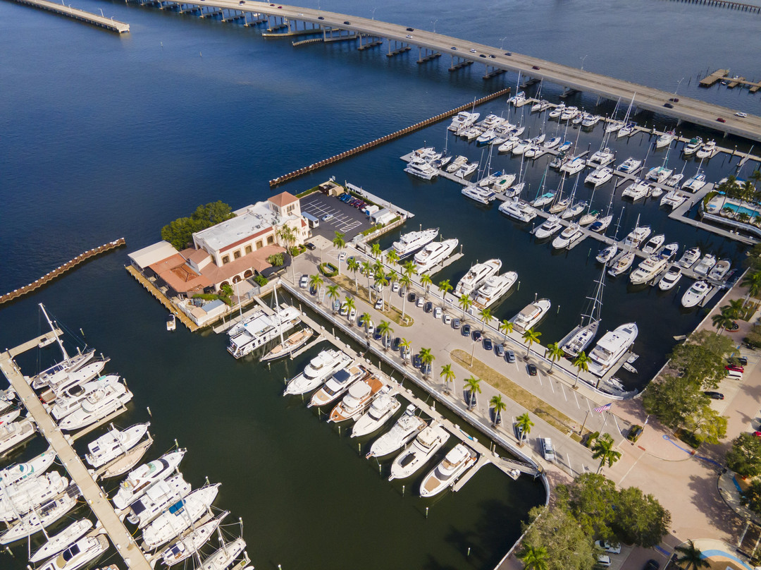 Twin Dolphin Marina-布雷登顿必去景点