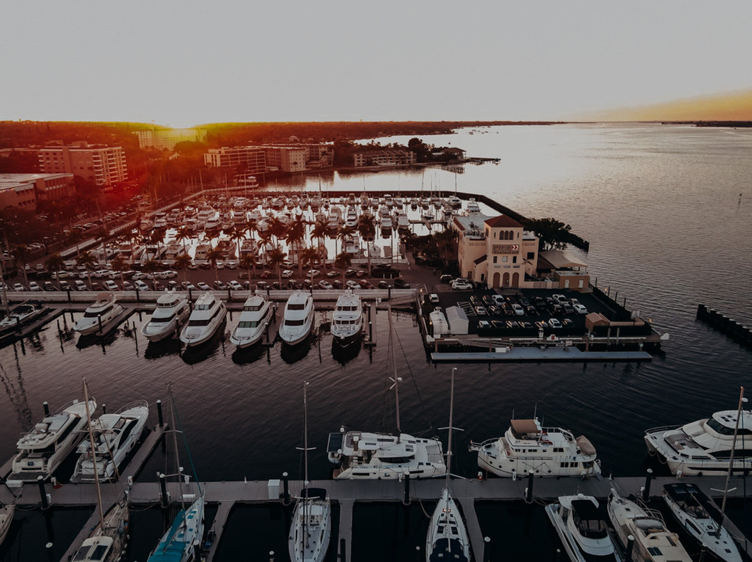 Twin Dolphin Marina-布雷登顿必去景点