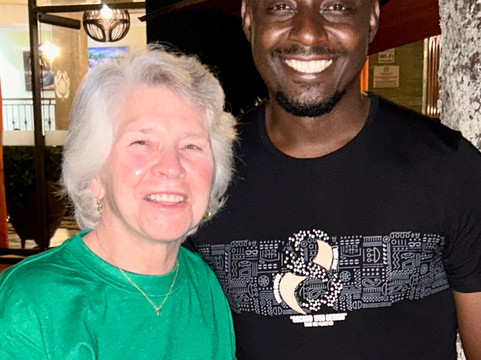 GIRAFFE SIGHTS AFRICA-坎帕拉必去景点