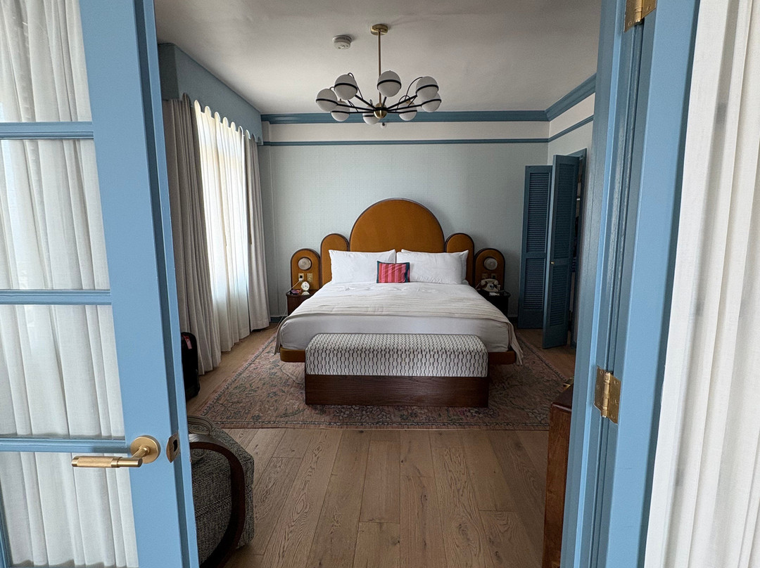 乔治亚酒店主图