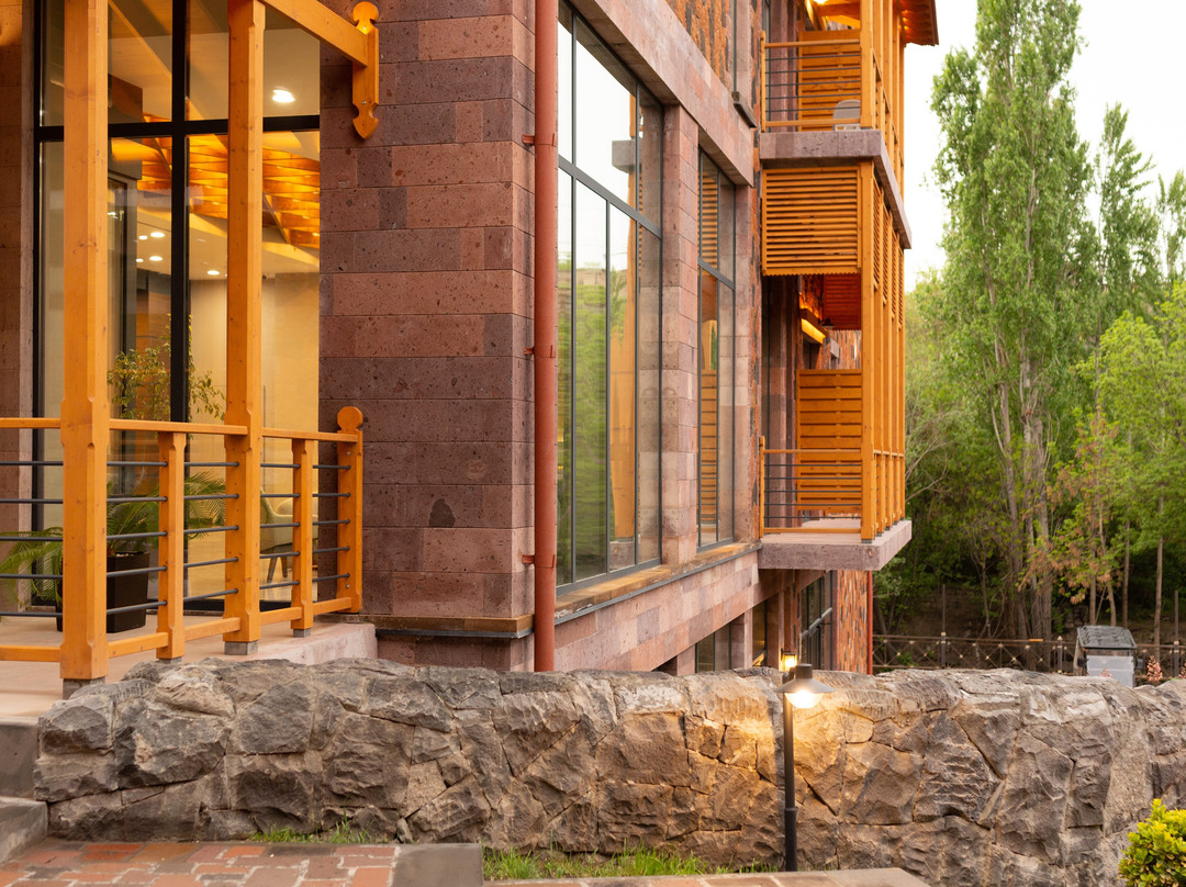 Red Bridge Yerevan Hotel