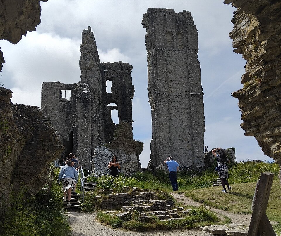 Corfe Castle景点图片