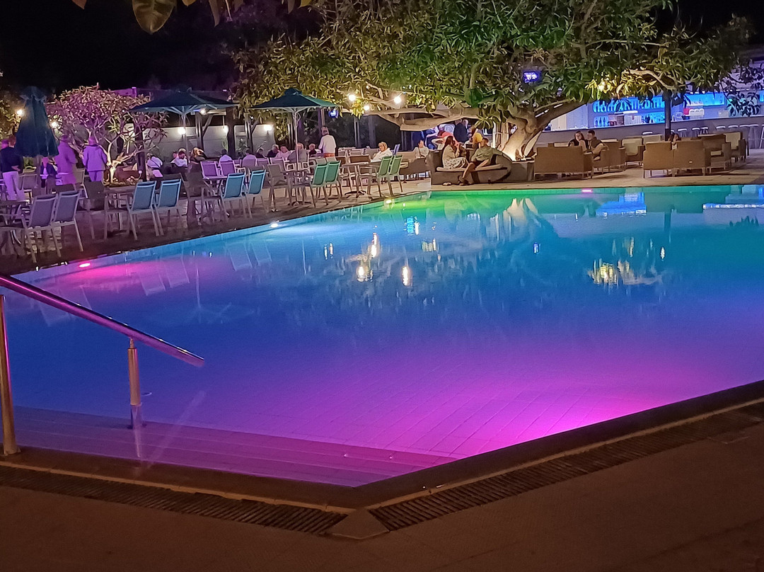 Sun Palace