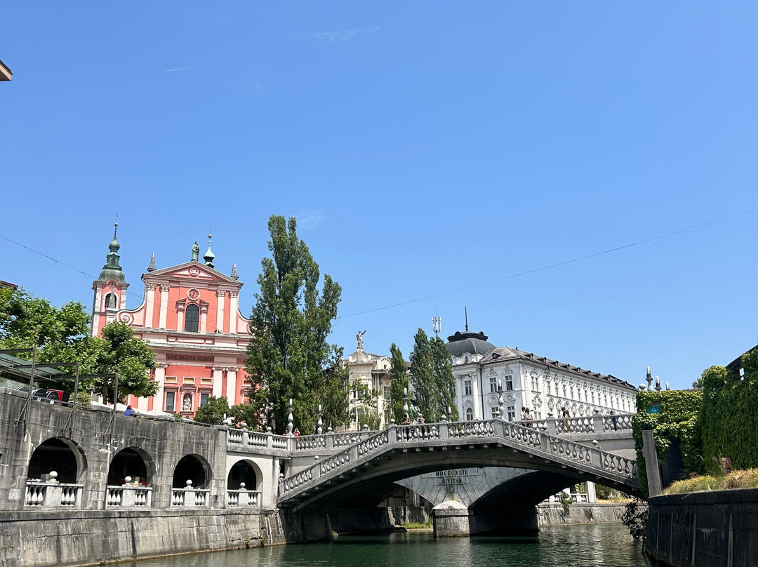 Boat Cruise Emonca - Ljubljana-卢布尔雅那必去景点