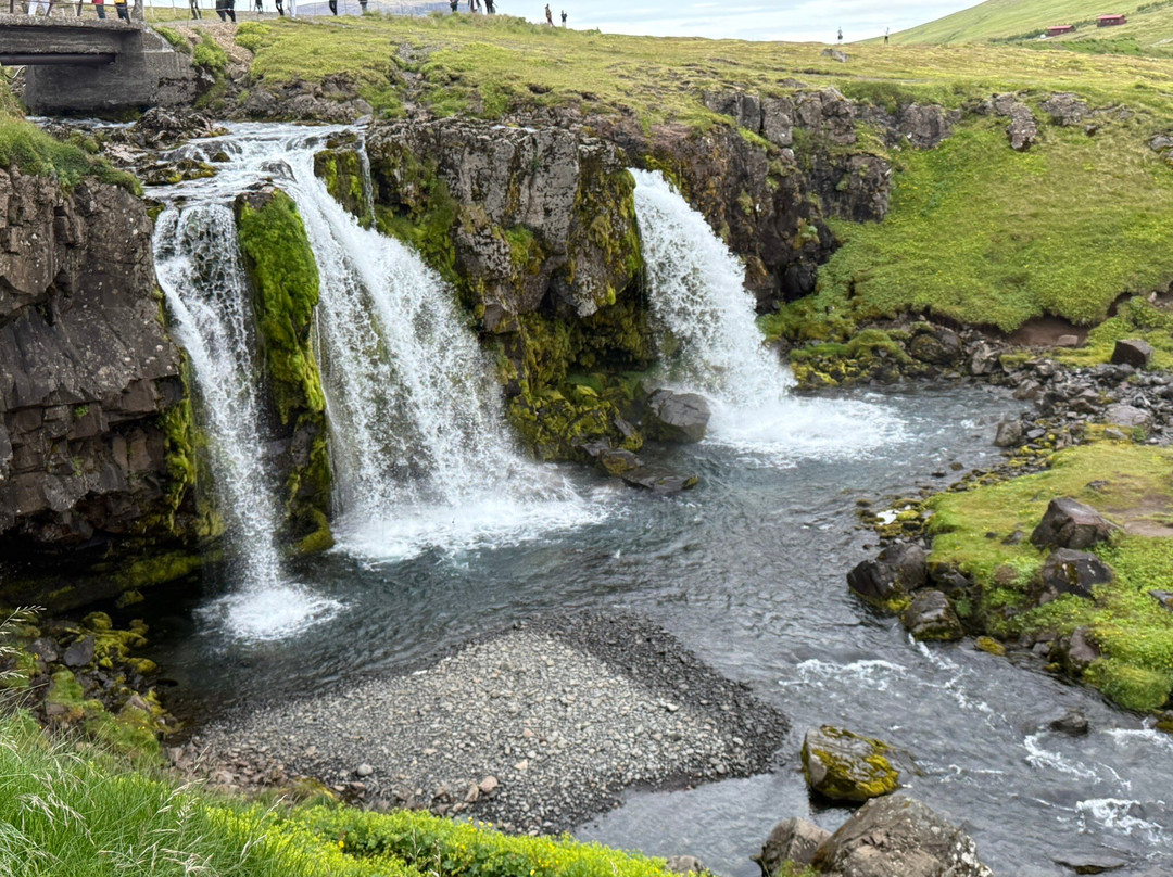 Grundarfoss Waterfall-格伦达菲厄泽必去景点