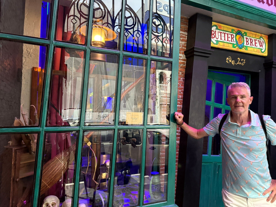 Mad Hog Tavern Phuket