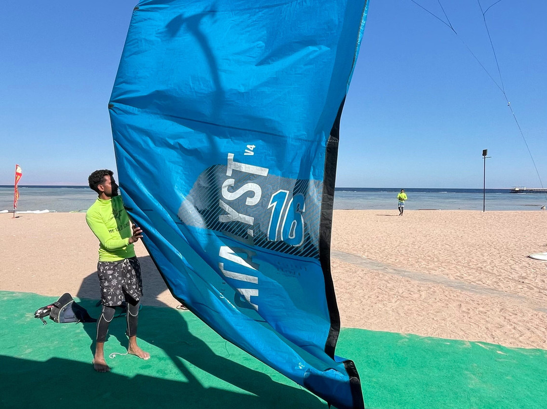 Kitesurfing Windsurfing Kiteboarding OS The Old School-沙姆沙伊赫必去景点